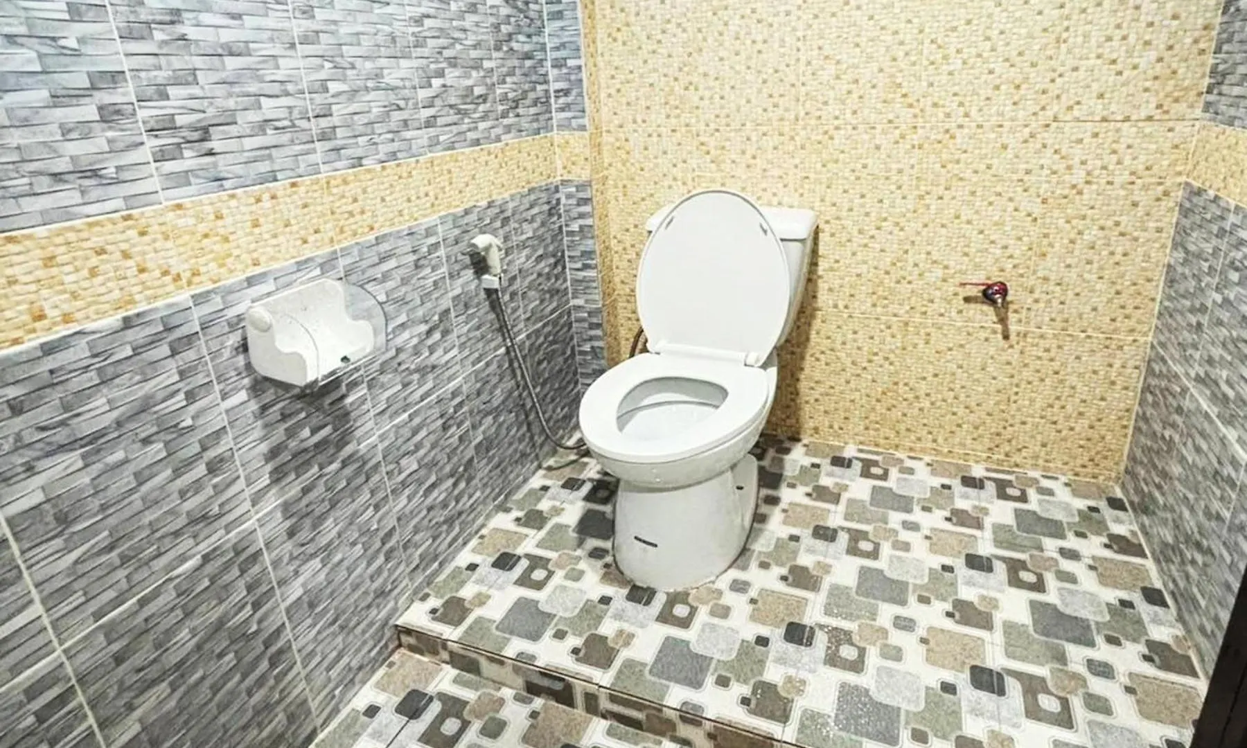 Baan Klong Nin Guesthouse Ko Lanta 3*,  Thaiföld